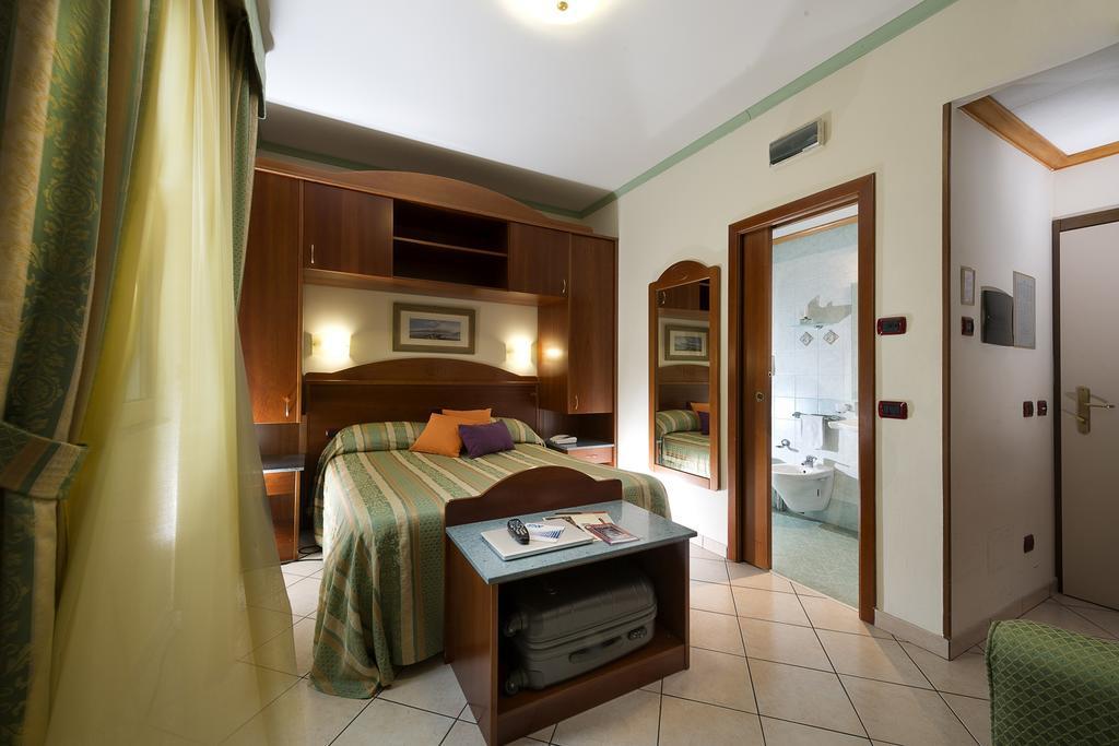 Hotel La Pioppa Bologna Phòng bức ảnh